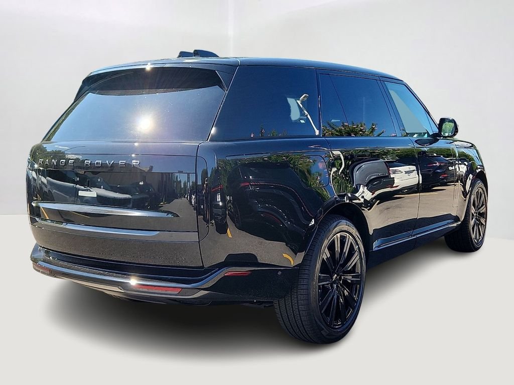 New 2026 Santorini Black Land Rover SE image 3