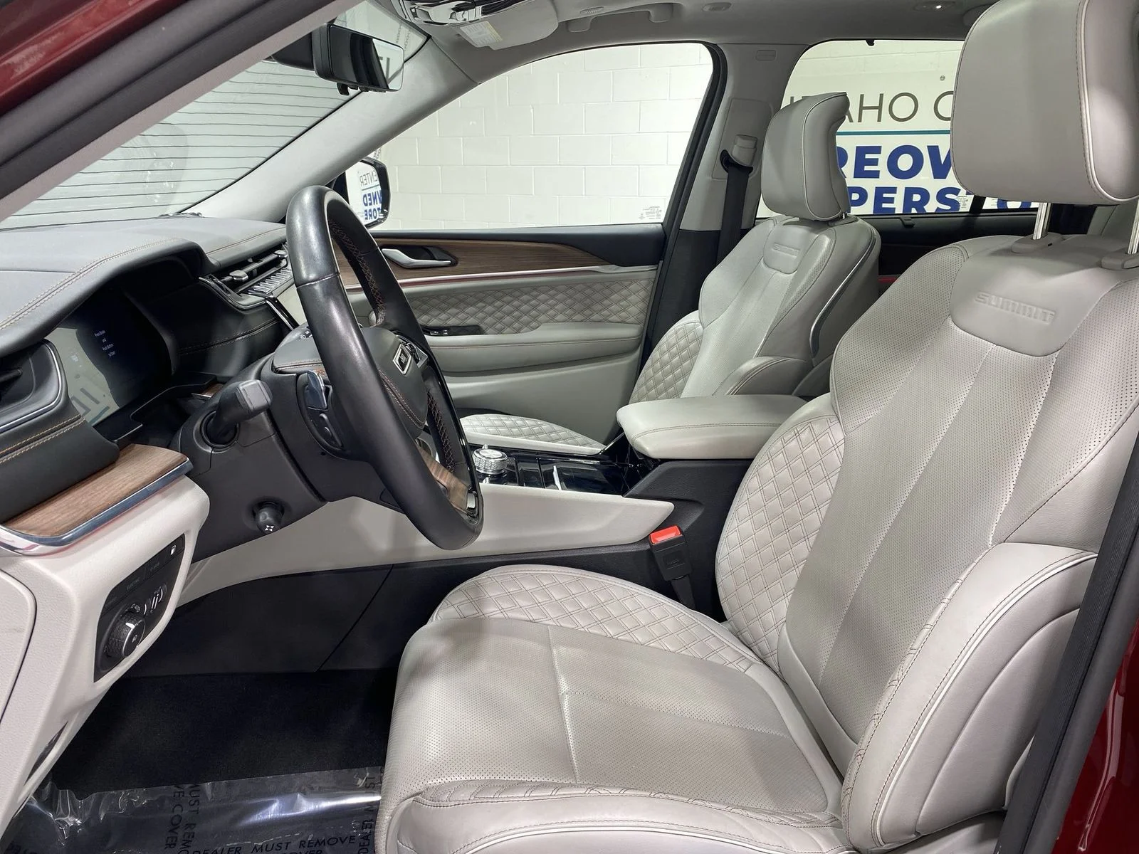 Used 2022 Red Jeep Summit 4xe image 11