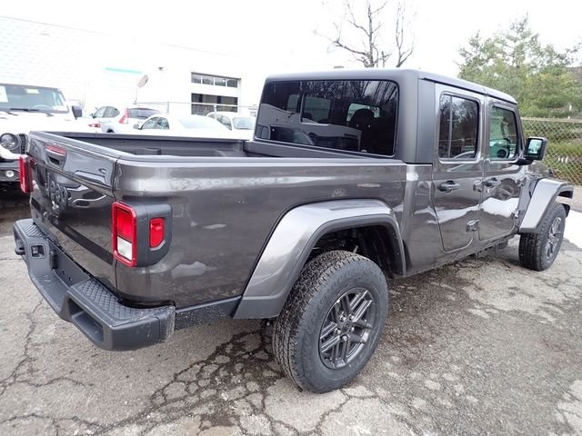 New 2026 Granite Crystal Metallic Clear-Coat Exterior Paint Jeep Sport S image 7