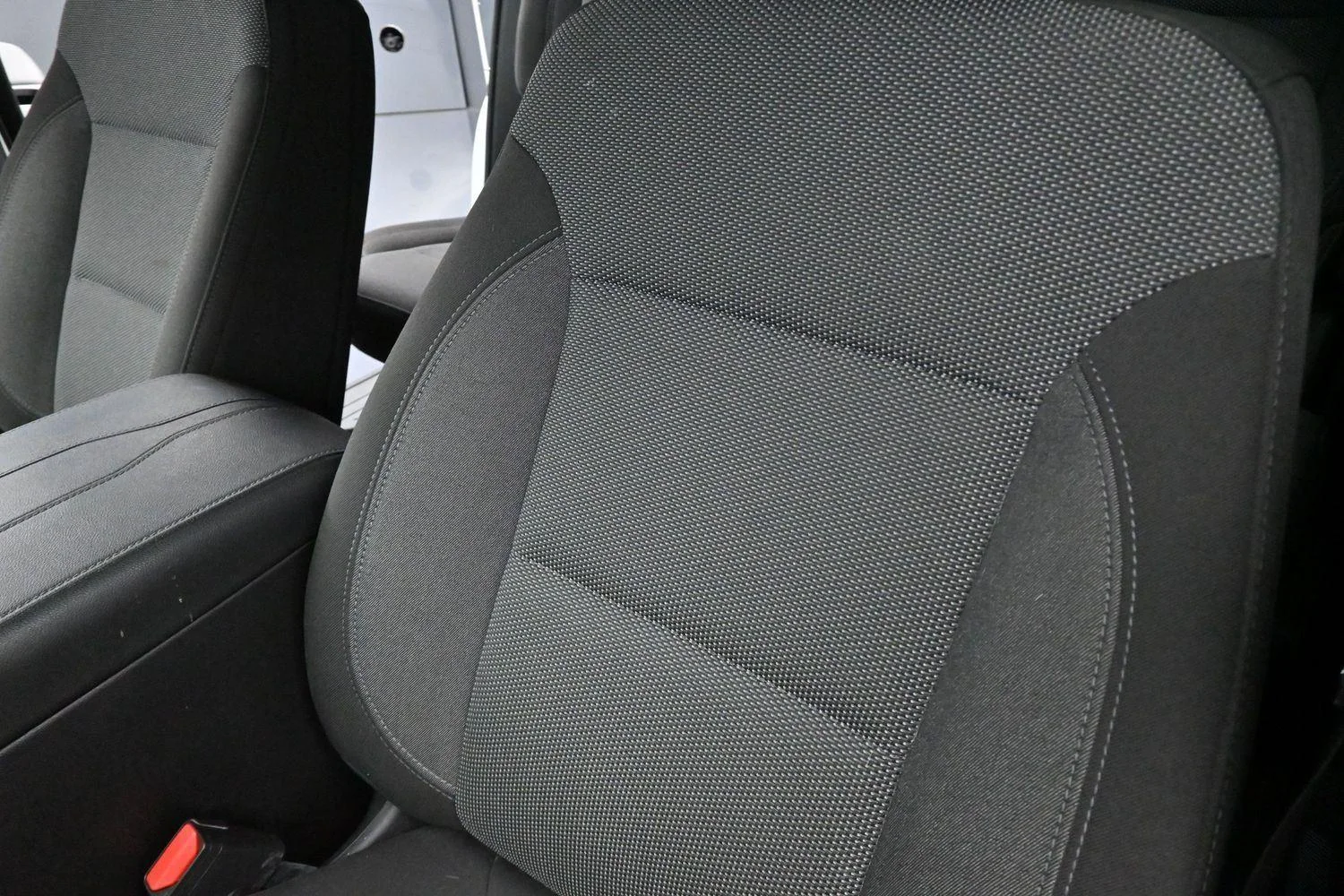 Used 2023 Summit White Chevrolet LT Cloth image 15