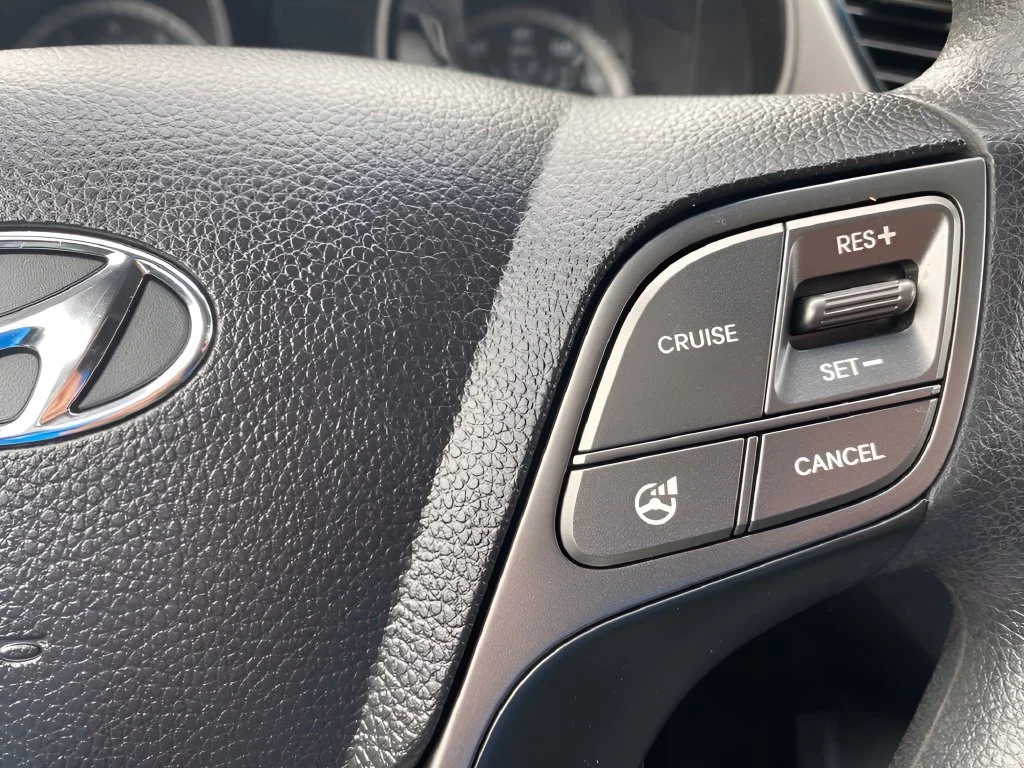 Used 2015  Hyundai  image 20
