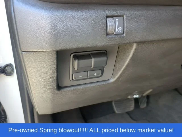 Used 2025 White Chevrolet Trail Boss image 25
