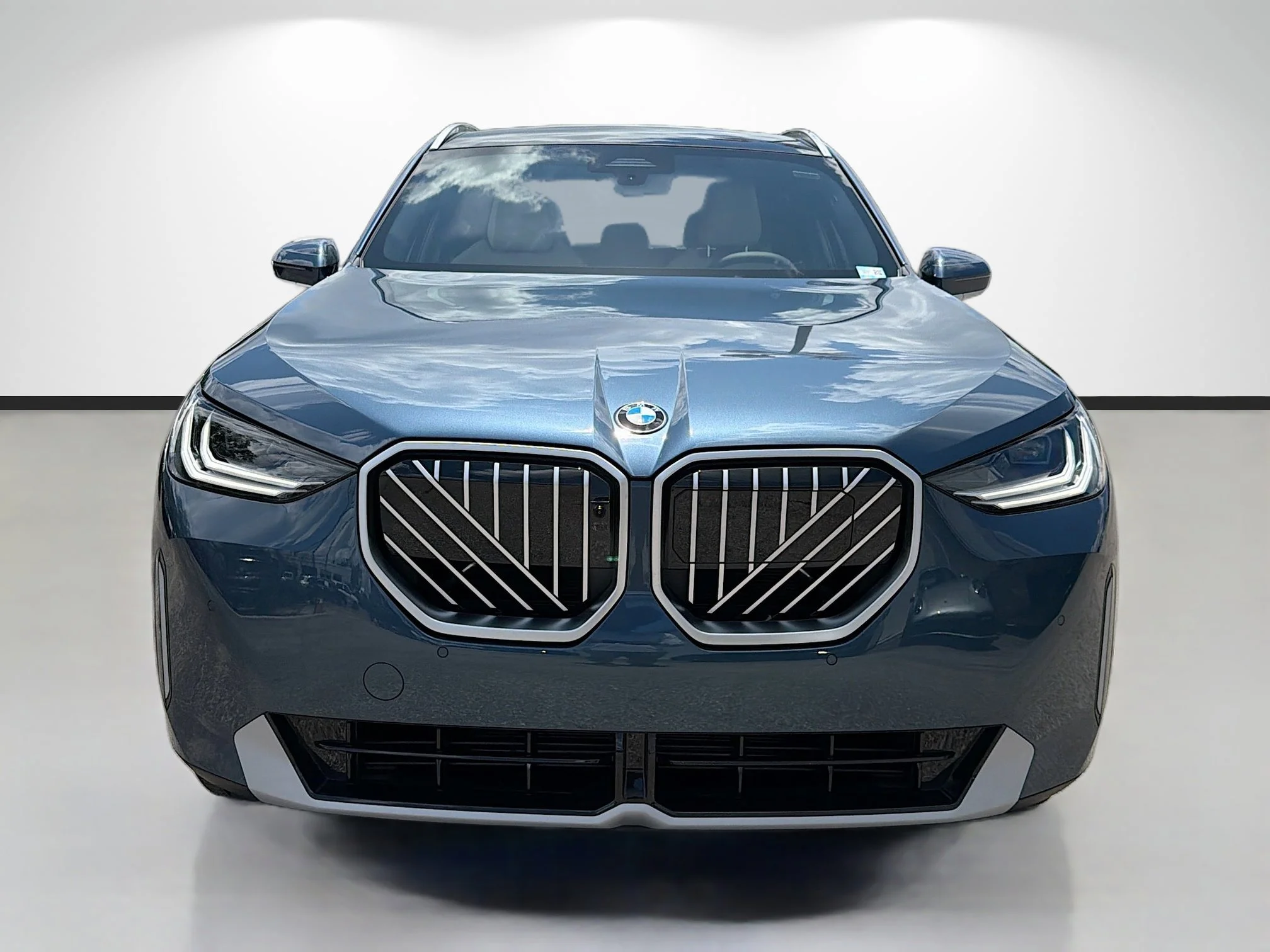 New 2026 Arctic Race Blue metallic BMW 30 xDrive image 8