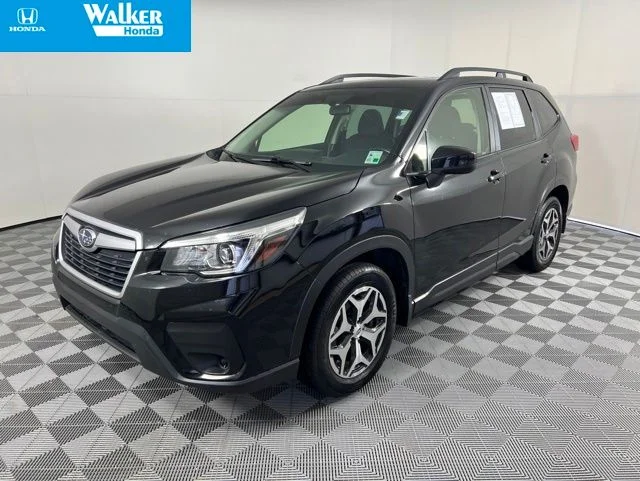 Used 2020 Crystal Black Silica Subaru Premium image 3