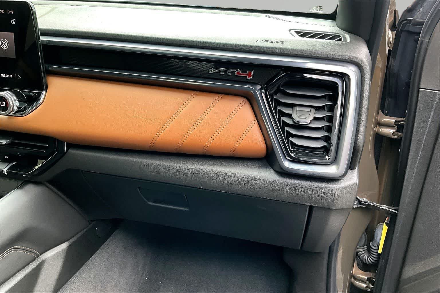Used 2023 Deep Bronze Metallic GMC 4WD AT4 image 19