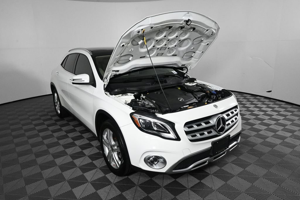 Used 2020 White Mercedes-Benz GLA 250 image 35