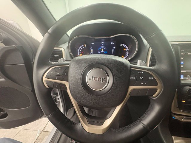 Used 2016 Silver Jeep Laredo image 21