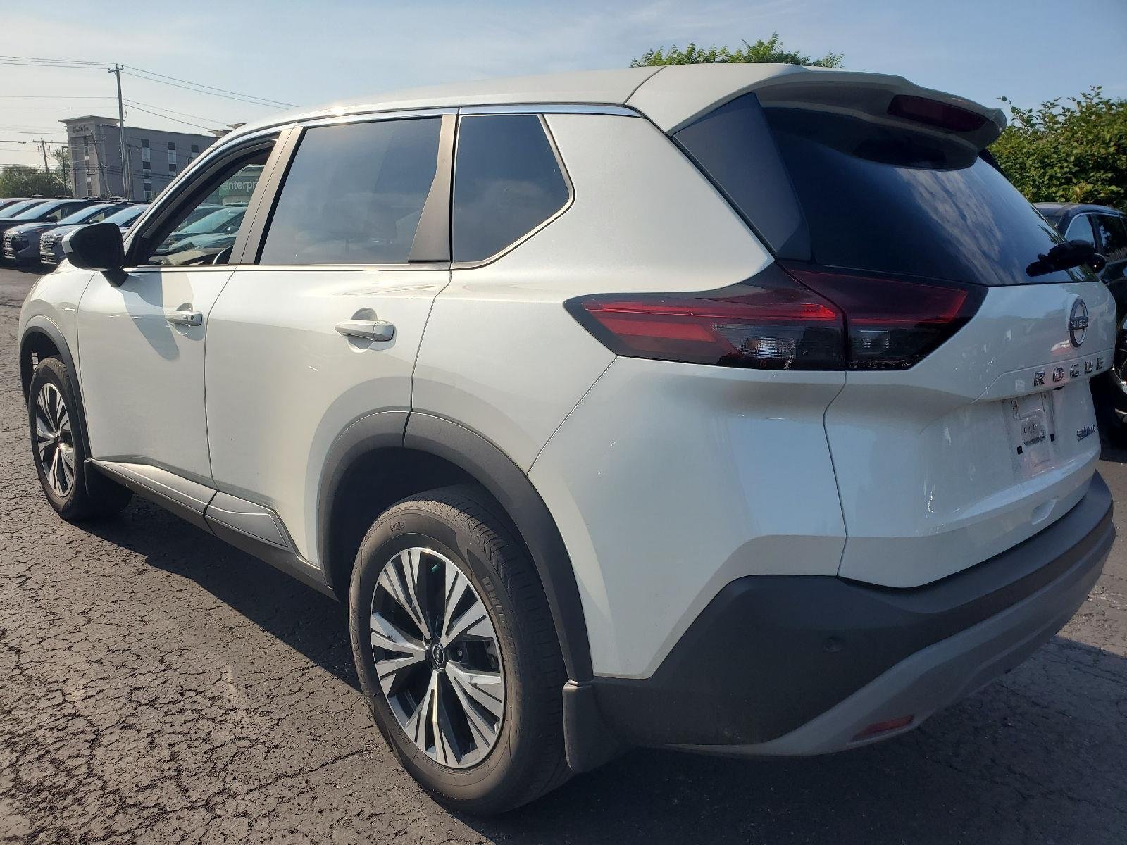 Used 2023 Pearl White Tricoat Nissan SV image 3