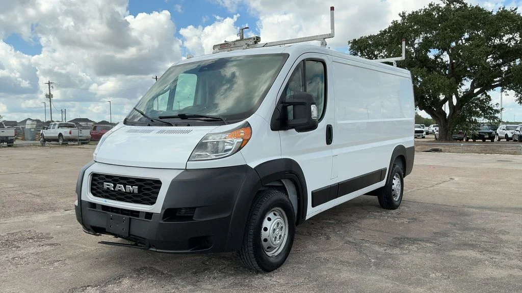 Used 2022 White Ram Low Roof image 3