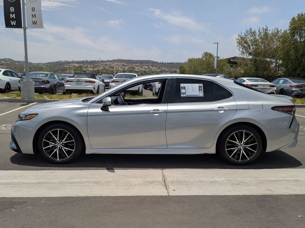 Used 2021 Silver Toyota SE image 5