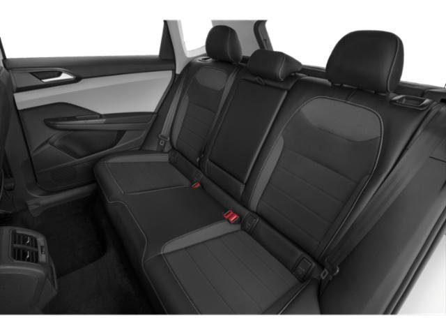 Used 2022 Pure White Volkswagen SE image 16