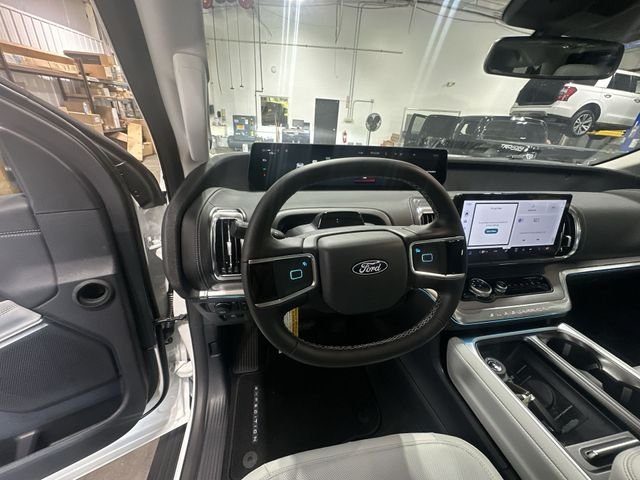New 2027 White Ford Platinum image 15