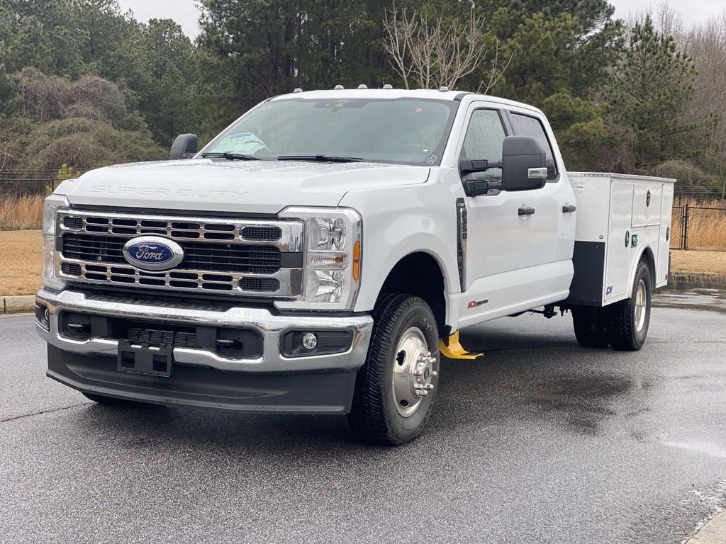 New 2026 Oxford White Ford F-350® XLT image 7