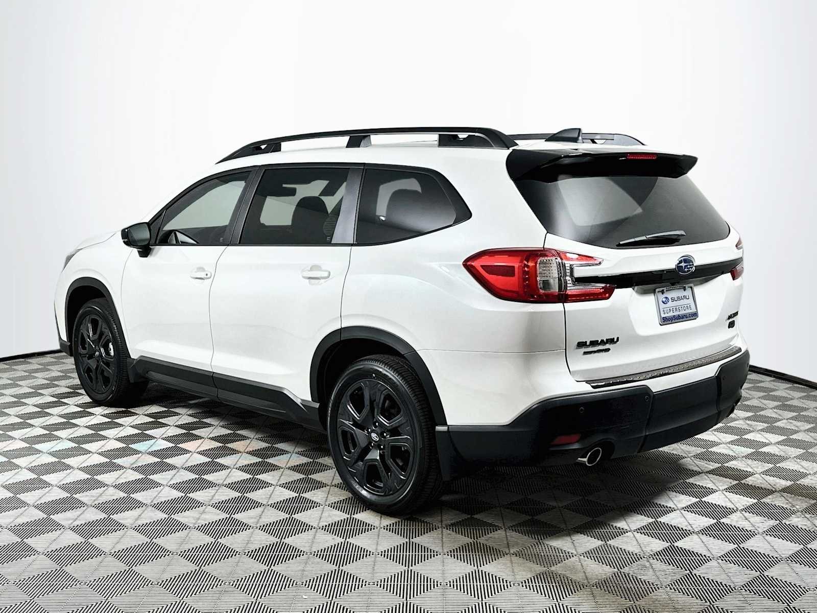 New 2026 CRYSTAL WHITE PEARL Subaru Onyx Edition Touring 7-Passenger image 5