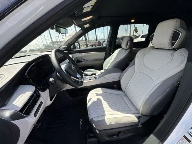 New 2027 Black INFINITI Autograph image 10