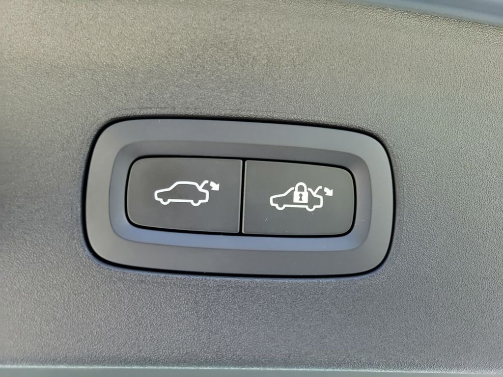 Used 2023  Polestar Long Range Dual Motor image 7