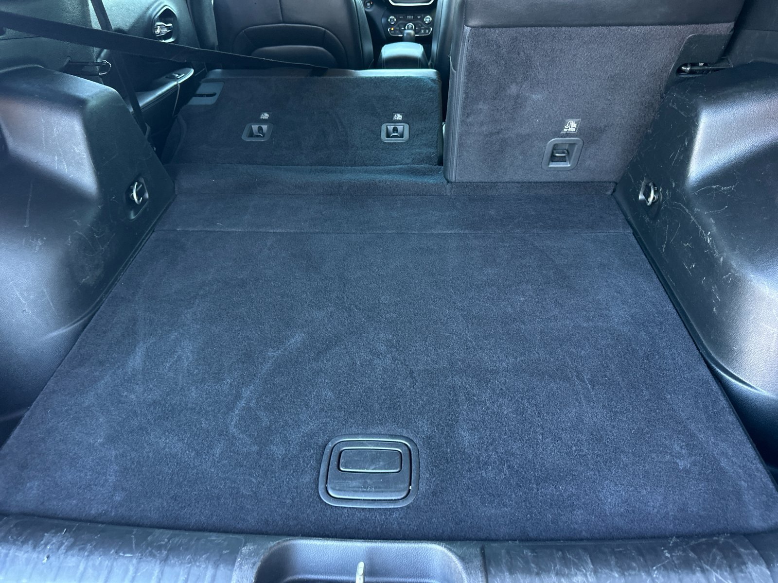 Used 2019 Velvet Red Pearlcoat Jeep Latitude Plus image 15