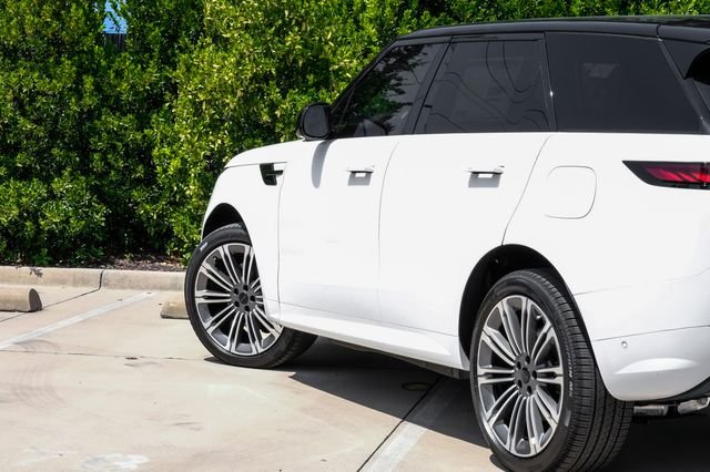 New 2026 White Land Rover Dynamic SE image 14