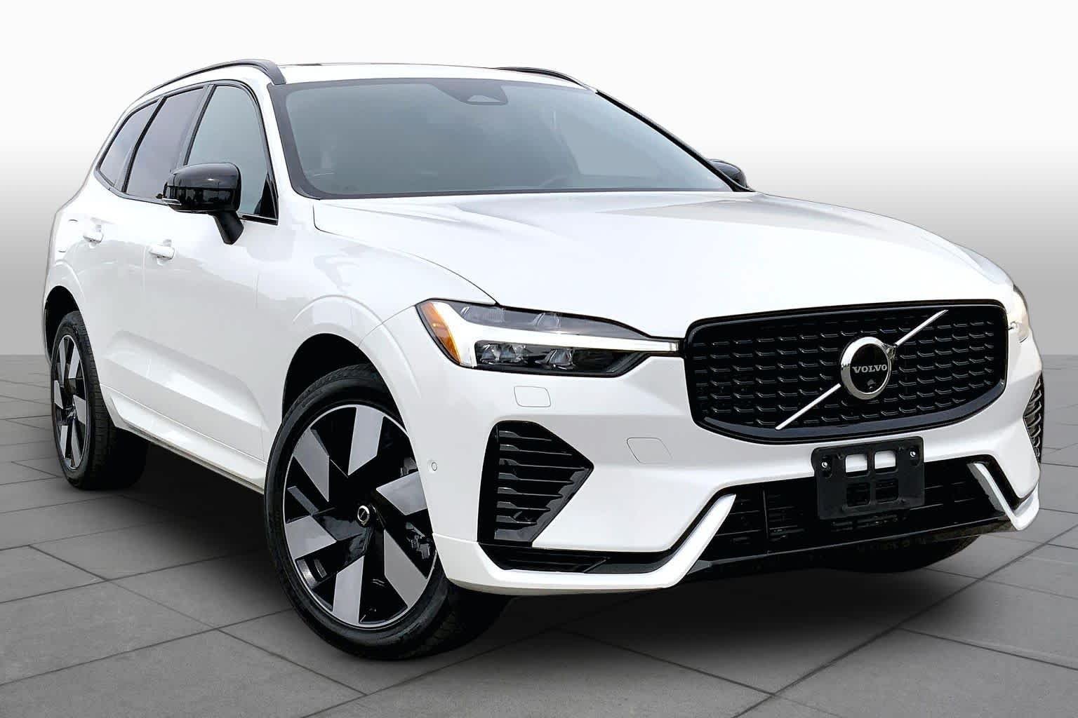 Pre-Owned 2025 Volvo XC60 Plug-In Hybrid Ultra