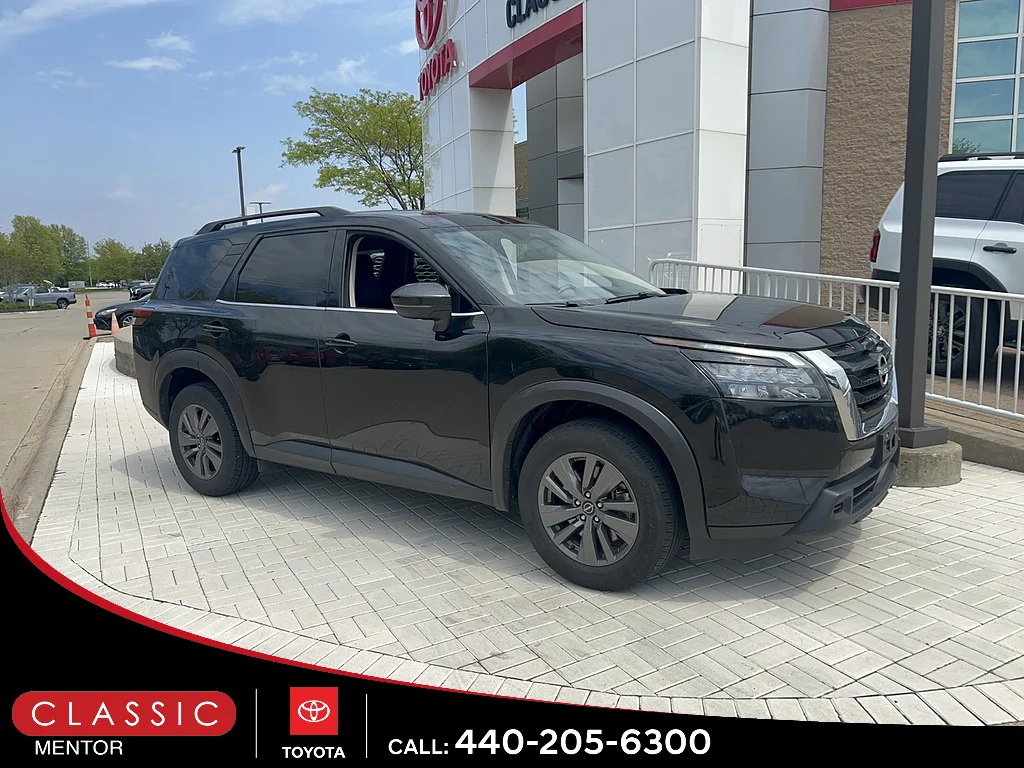 2024 Nissan Pathfinder SV 4WD's photo