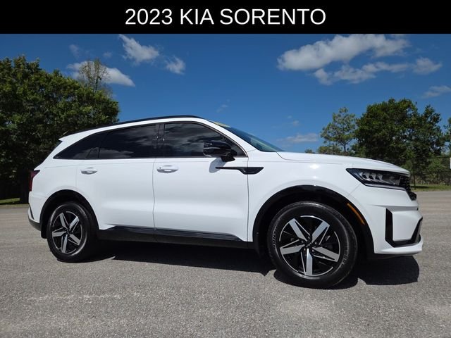 2023 Kia Sorento S