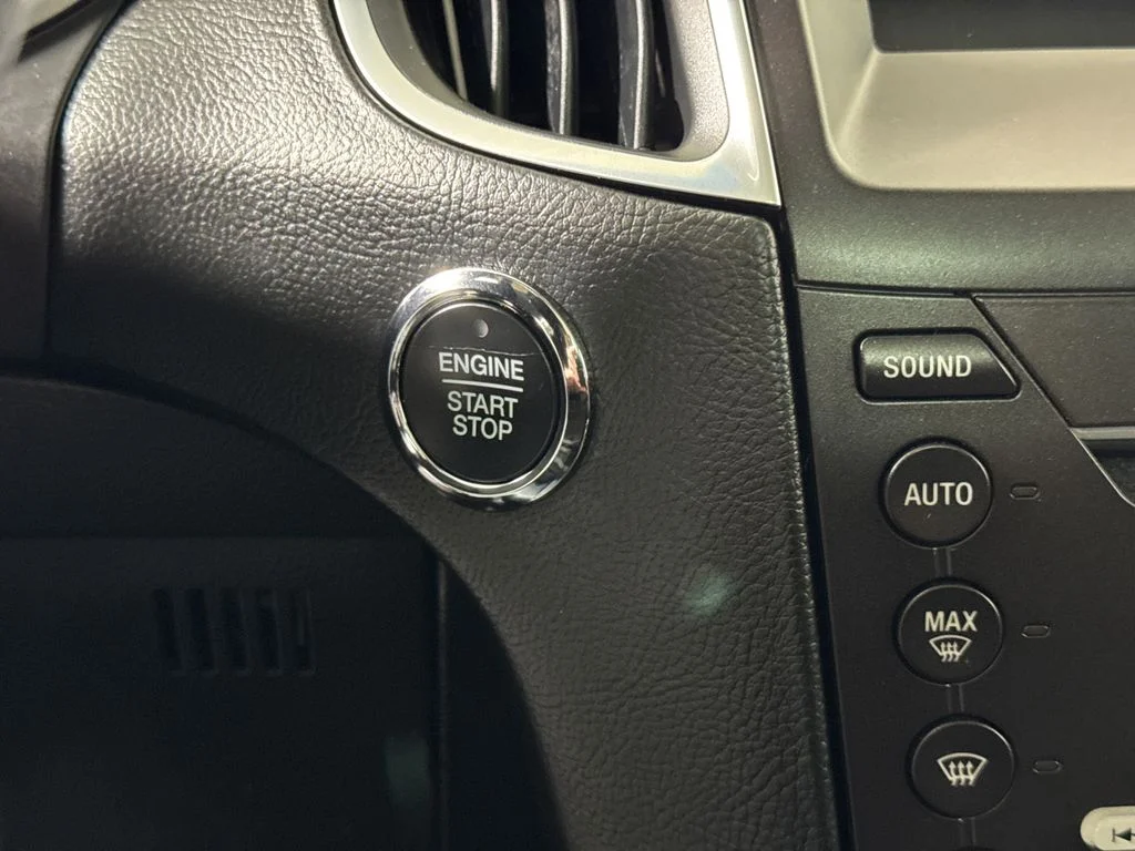 Used 2017 White Ford Titanium image 29