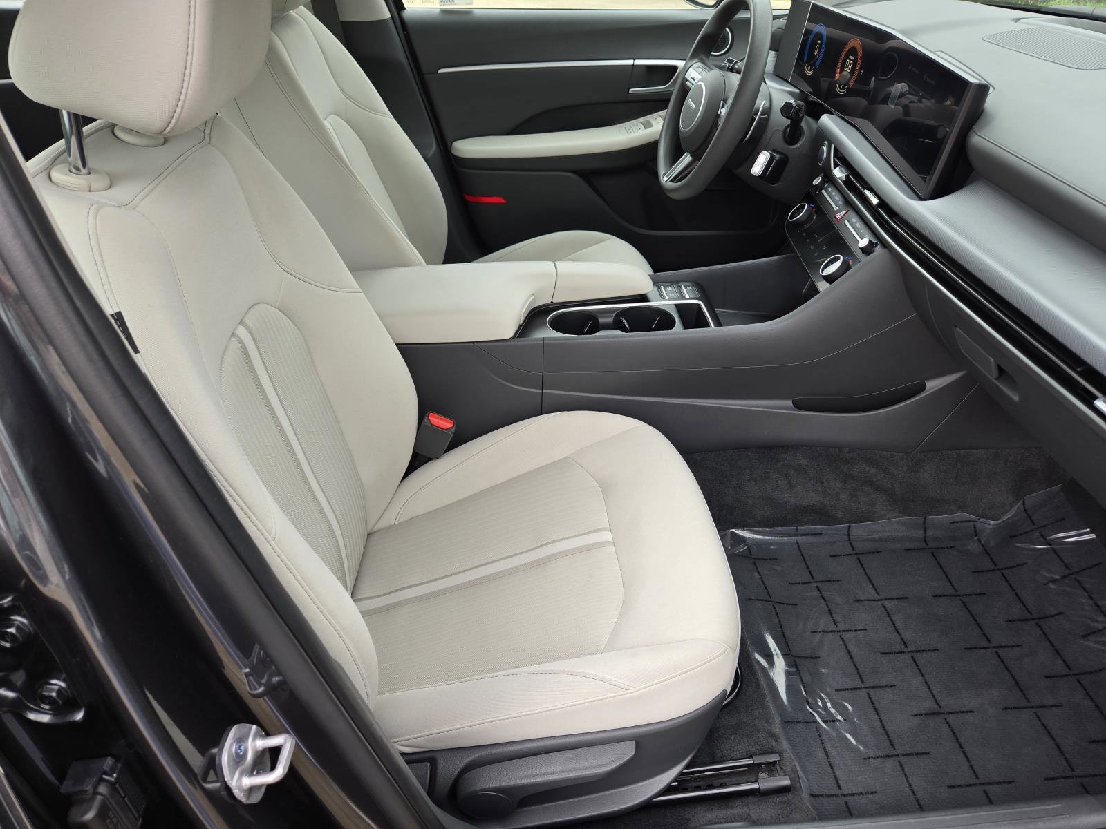 Used 2024 Portofino Gray Hyundai SEL image 29