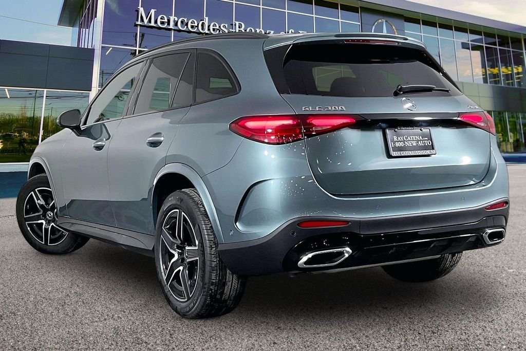 Used 2026 Brown Mercedes-Benz GLC 300 image 3