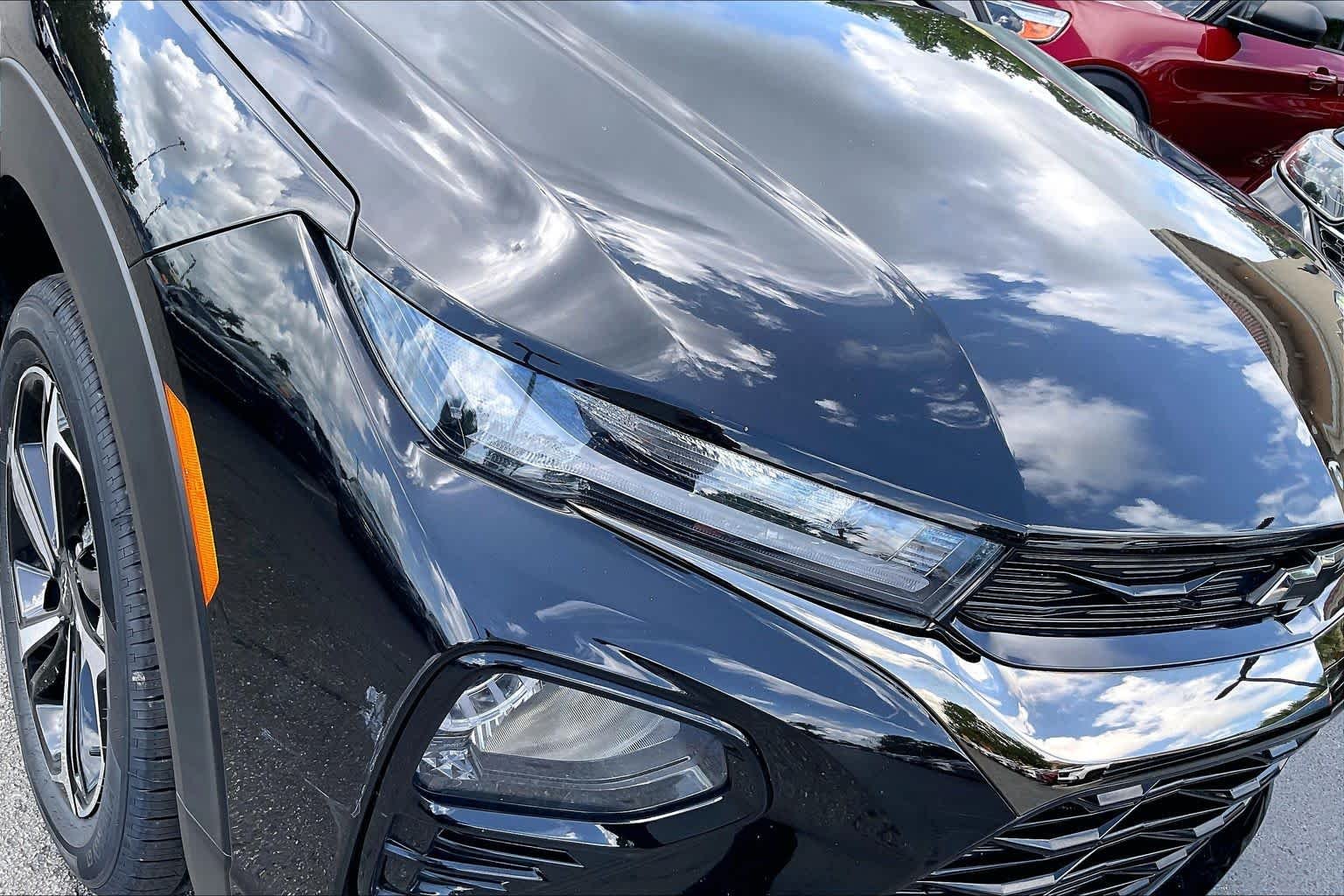 Used 2021 MOSAIC BLACK METALLIC Chevrolet RS image 27