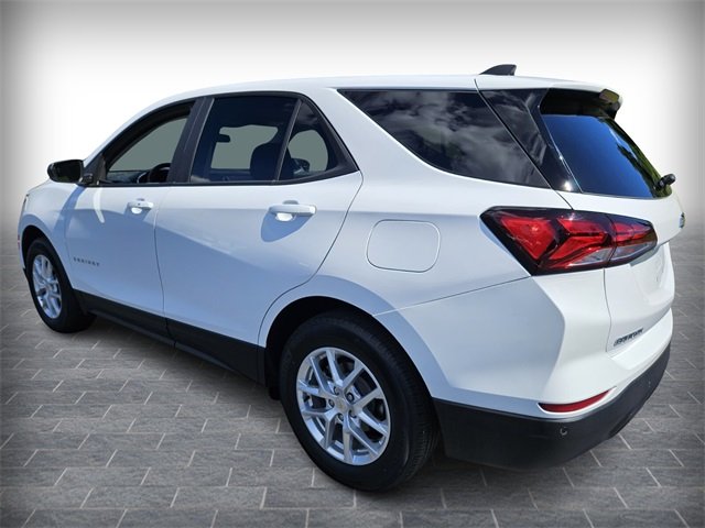 2024 Chevrolet Equinox LS photo 4
