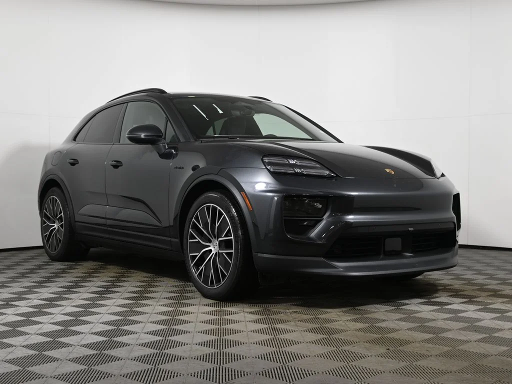 2026 Porsche Macan Base - Photo 9