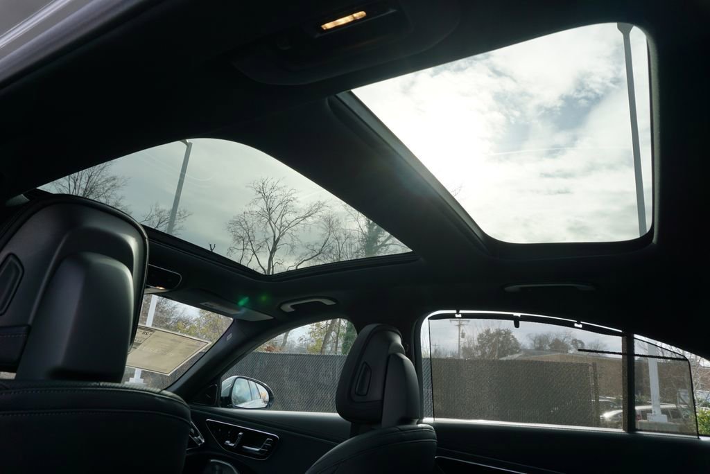 New 2026 MANUFAKTUR Alpine Grey Mercedes-Benz E 350 image 16