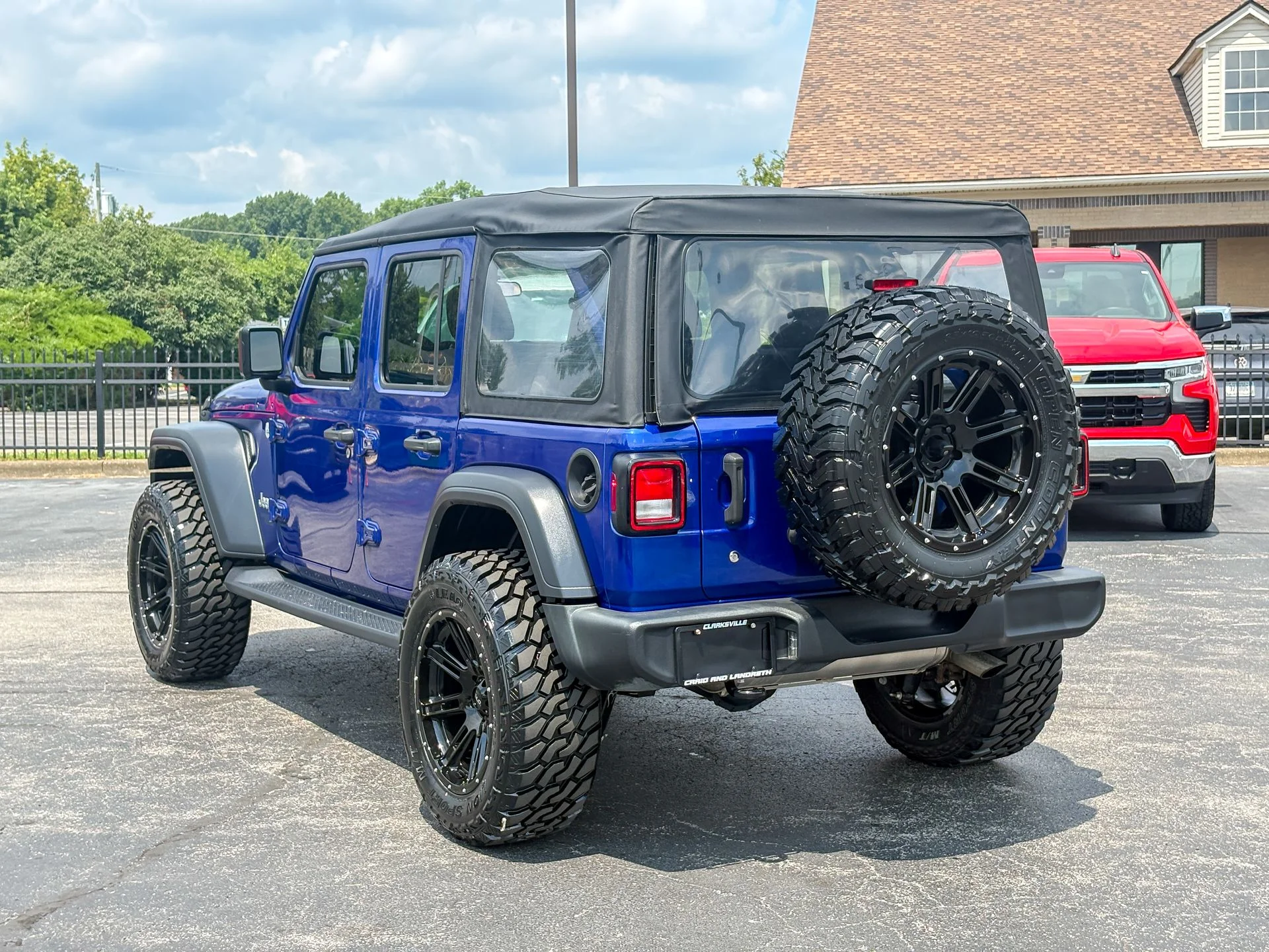 Used 2019 Blue Jeep Unlimited Sport image 8