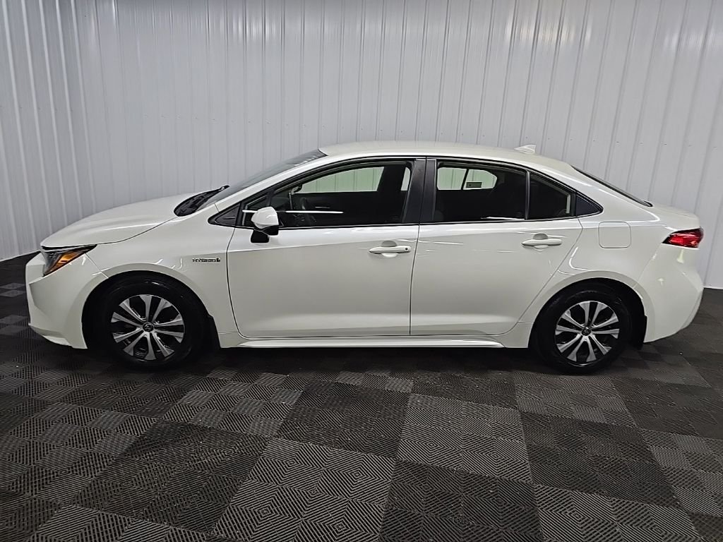 Used 2020 Blizzard Pearl Toyota LE image 5