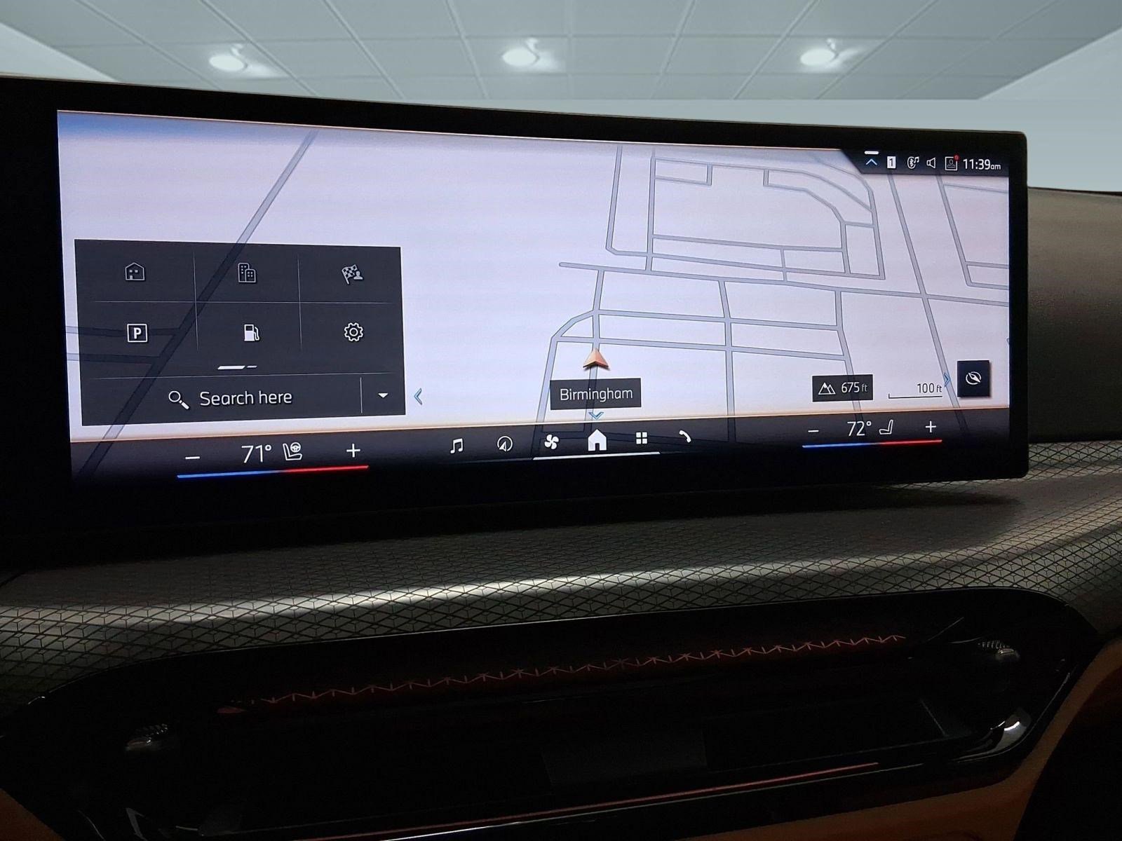 2025 BMW 3 Series 330i - Photo 24