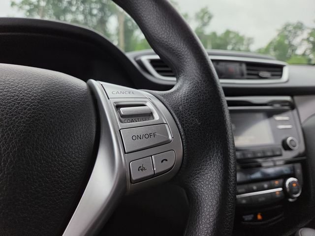 Used 2016 Black Nissan SV image 17