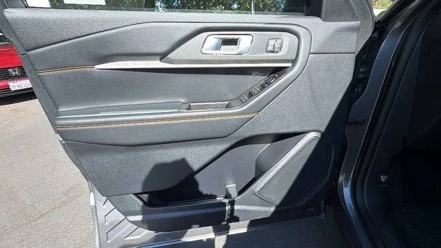 New 2026 Carbonized Gray Metallic Ford Tremor® image 18