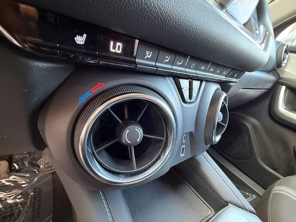 Used 2025 White Chevrolet LT image 23