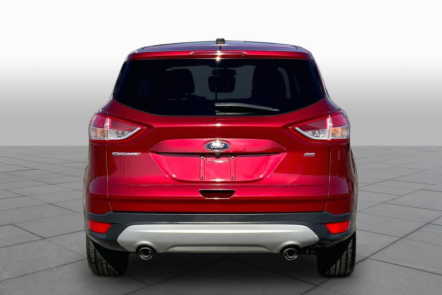 Used 2015 Ruby Red Metallic Tinted Clearcoat Ford SE image 5