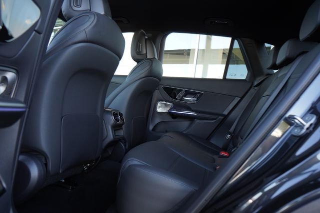 New 2026 Graphite Grey Metallic Mercedes-Benz GLC 300 image 27