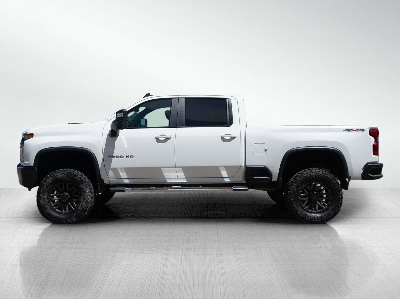 Used 2020 Chevrolet Silverado 2500HD LT with VIN 1GC1YNEY5LF255933 for sale in White Bear Lake, Minnesota