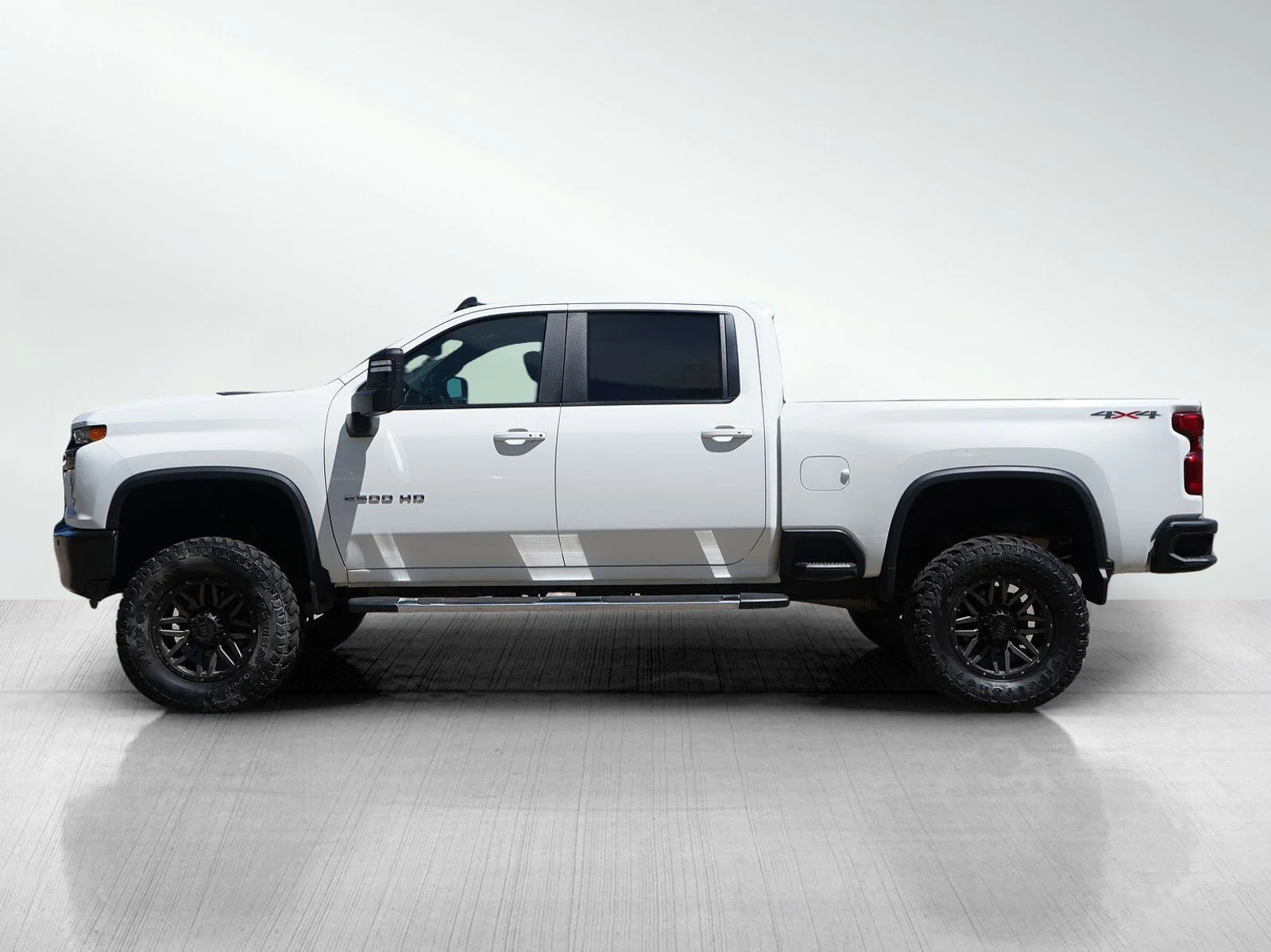Used 2020 Chevrolet Silverado 2500HD LT with VIN 1GC1YNEY5LF255933 for sale in White Bear Lake, Minnesota