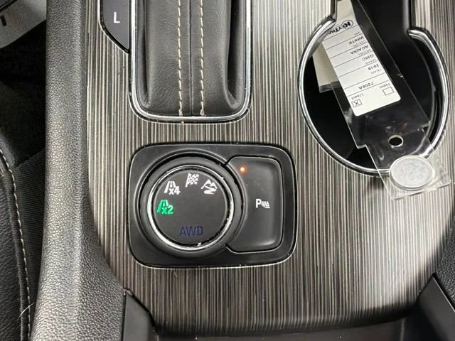 Used 2019 SUMMIT WHITE GMC SLT image 19