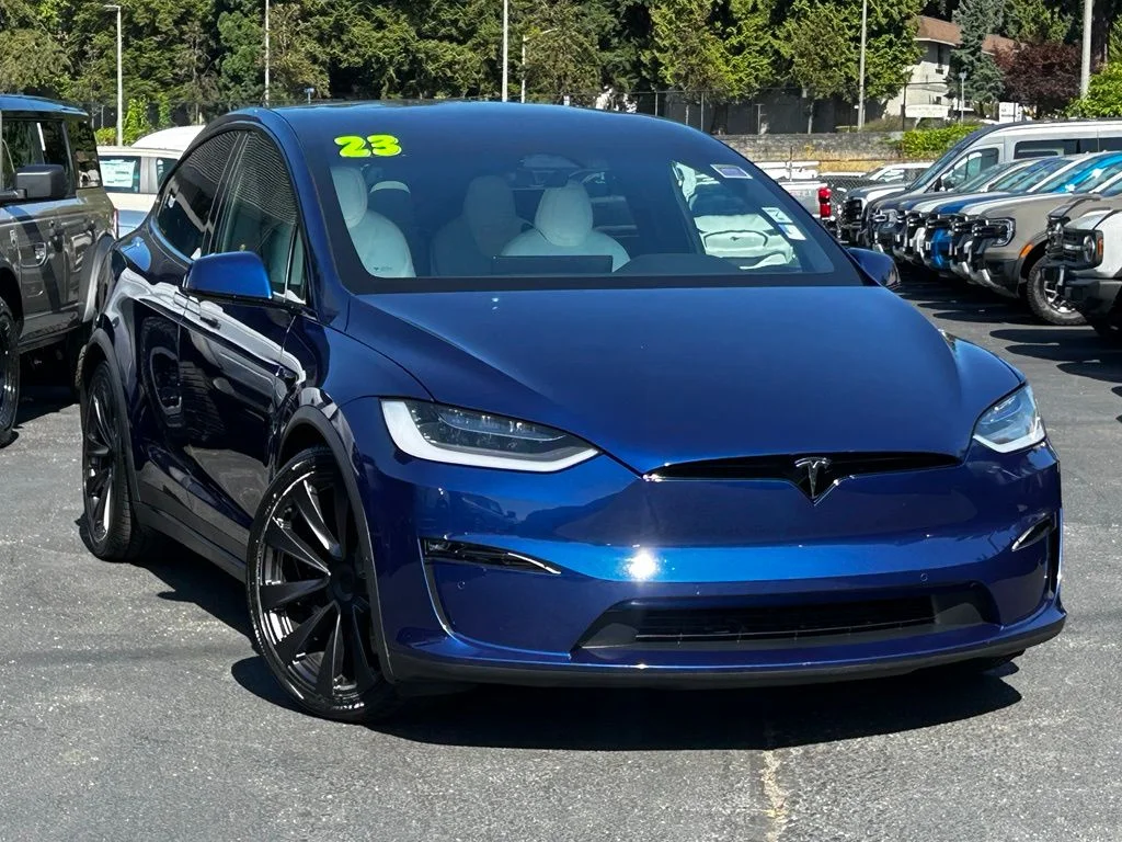 Used 2023 Deep Blue Metallic Tesla Standard Range image 1