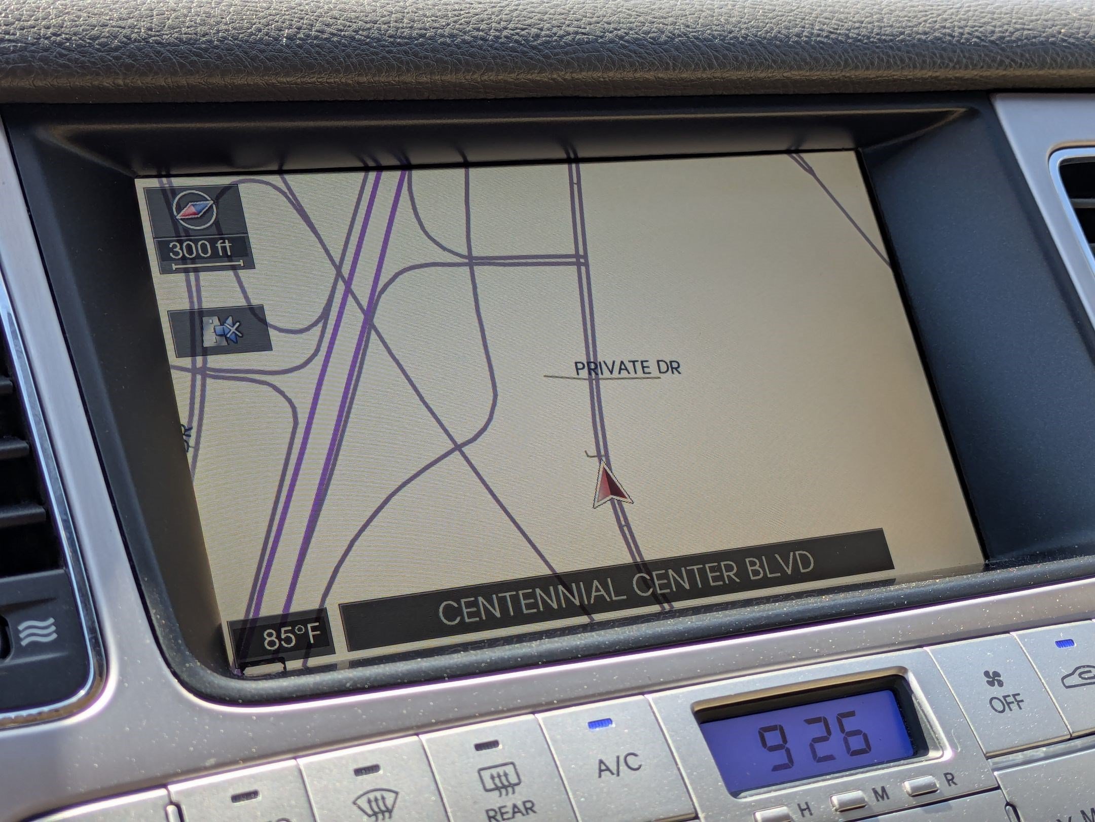 Used 2011 Black Noir Pearl Hyundai 4.6 image 21