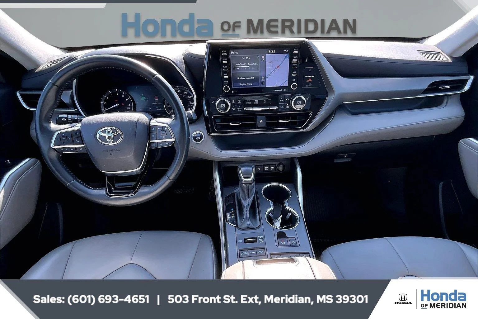 Used 2021 Magnetic Gray Metallic Toyota XLE image 13