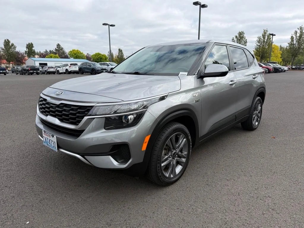 Used 2021 Steel Gray Kia LX image 3