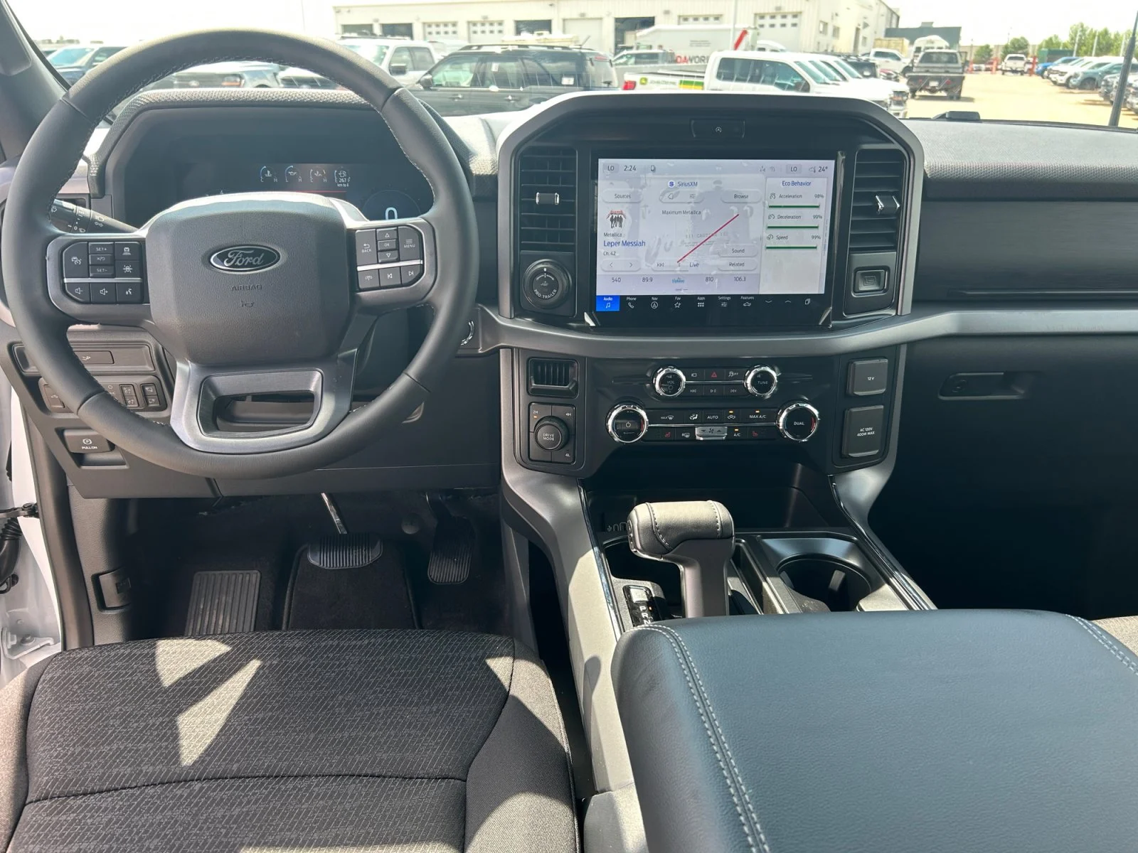 New 2026 Oxford White Ford XLT image 19