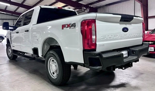 Used 2025 White Ford XL image 5