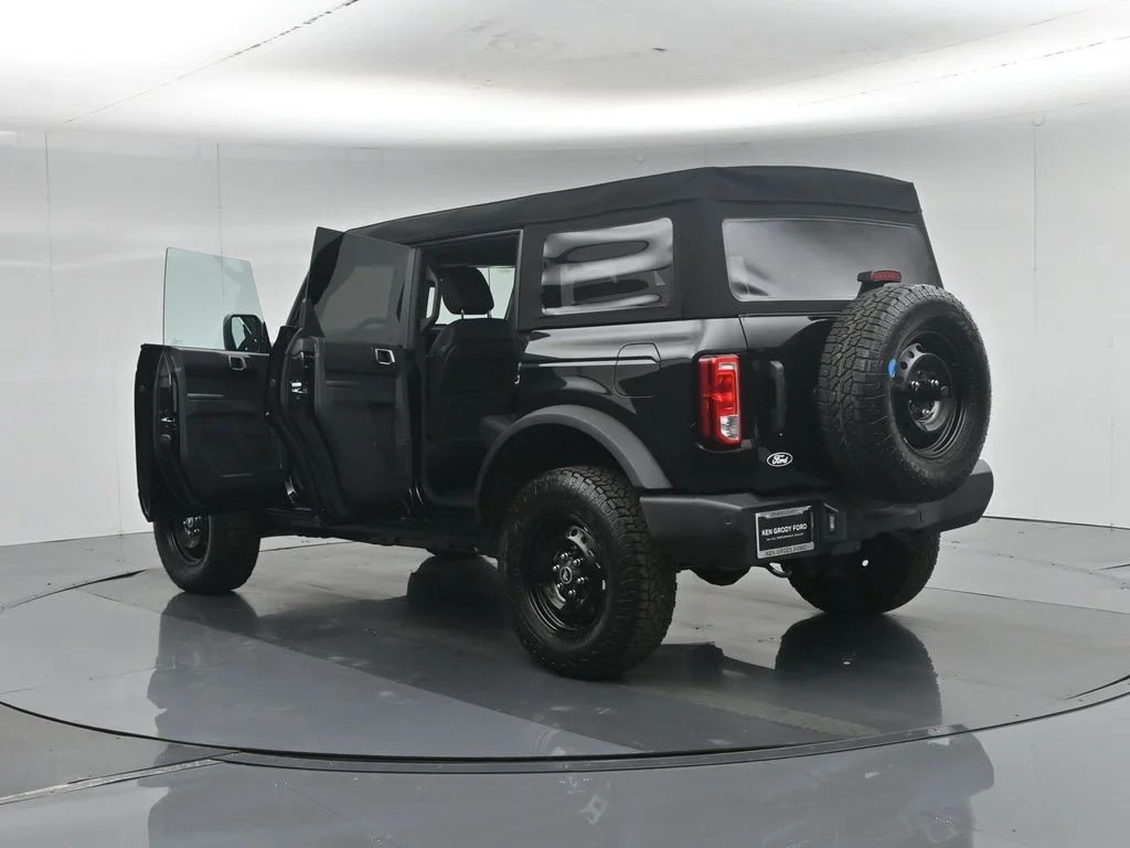 New 2026 Shadow Black Ford Big Bend image 32